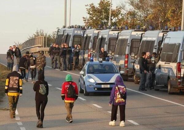 Dopo il rave, sotto l&rsquo;effetto della droga, si lancia dall&rsquo;auto in corsa in autostrada: &ldquo;Inseguo il Paradiso...&rdquo;