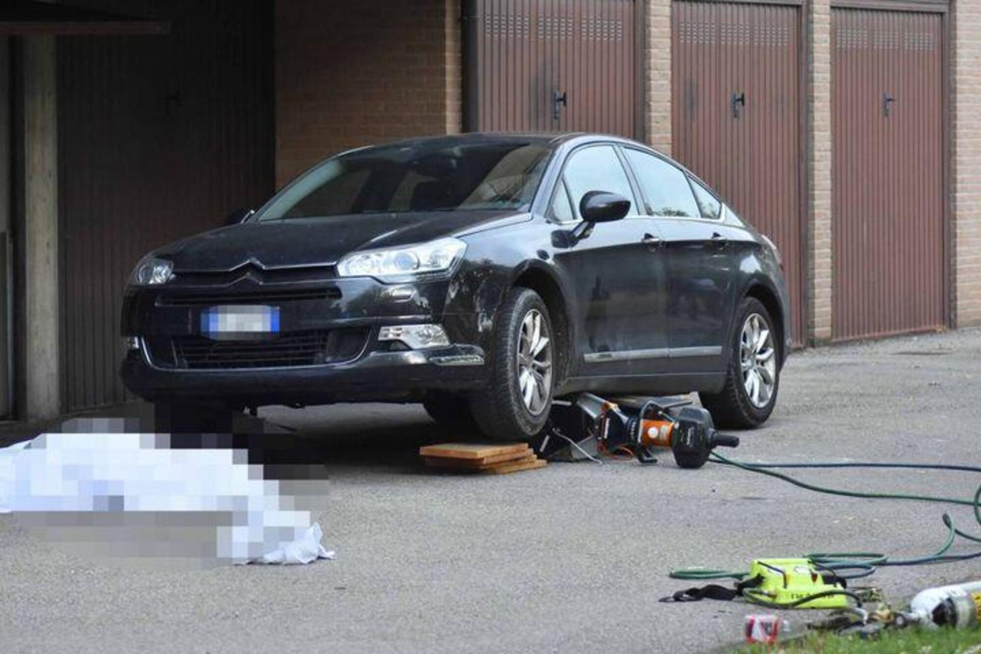 La Citroen C5 dell&#039;uomo rimasto schiacciato