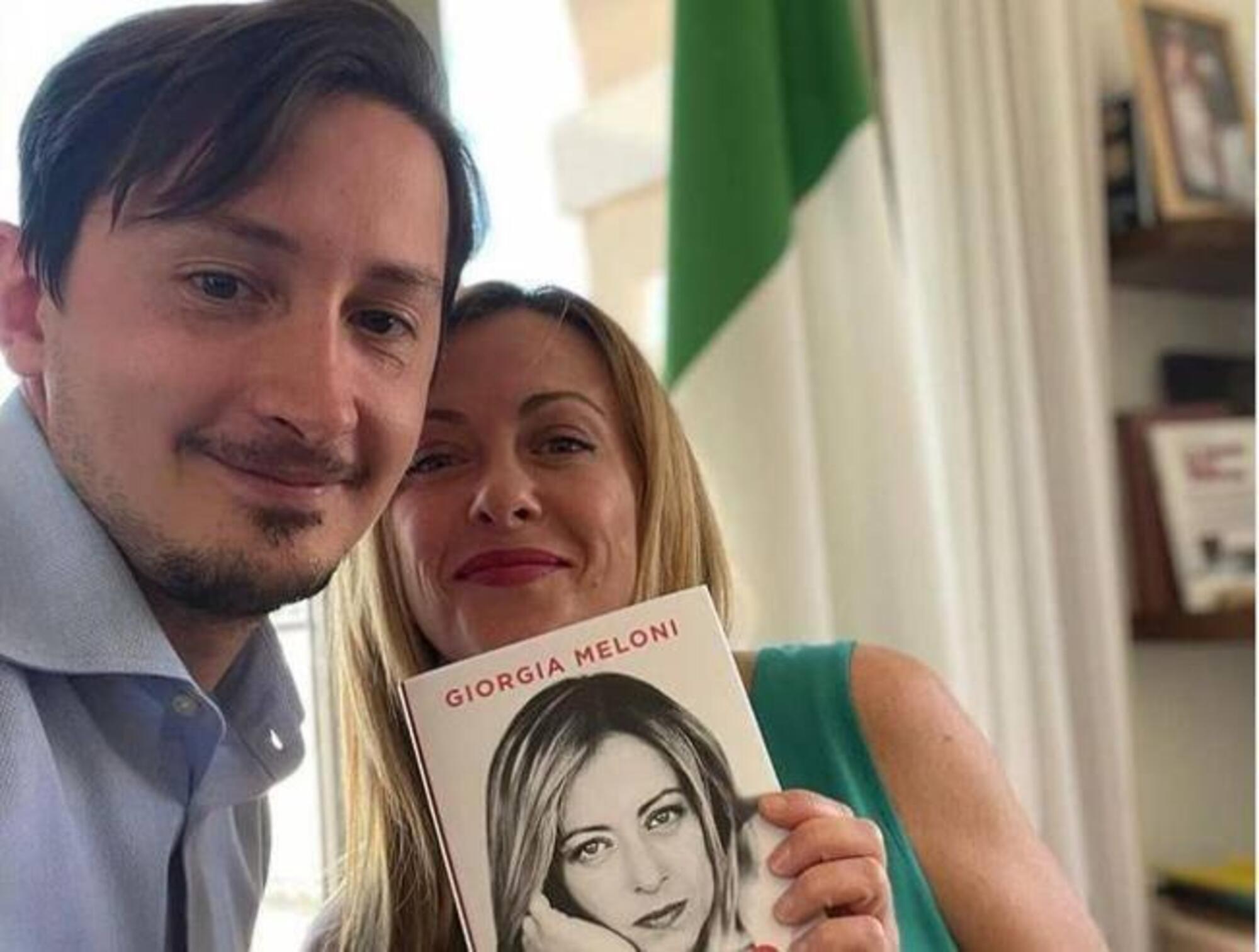 Giorgia Meloni con Tommaso Longobardi, l&#039;esperto di comunicazione di Fratelli d&#039;Italia