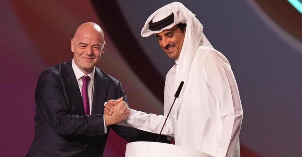 Per la Fifa contano solo i soldi. E per non perderli, in Qatar imbavaglia anche il calcio