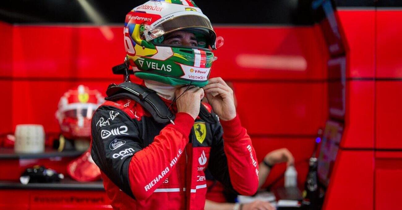 Leclerc fa il medio a Norris dopo l&rsquo;incidente al via: le fotografie che stanno facendo il giro del mondo