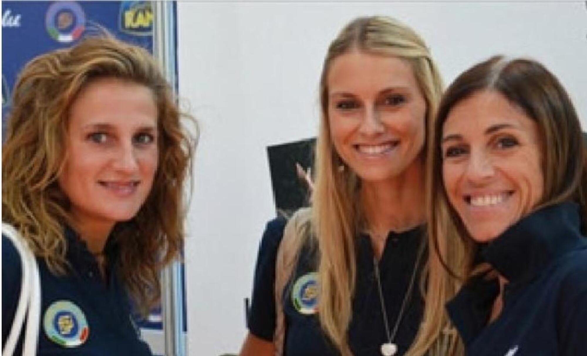 La Dt della Nazionale di ginnastica ritmica, Emanuela Maccarani (prima a destra) con le allenatrici Valentina Rovetta e Francesca Pasinetti