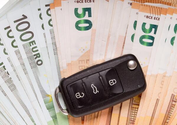 Qual &egrave; il limite massimo di contanti per comprare un&rsquo;auto? Ecco cosa &egrave; cambiato 