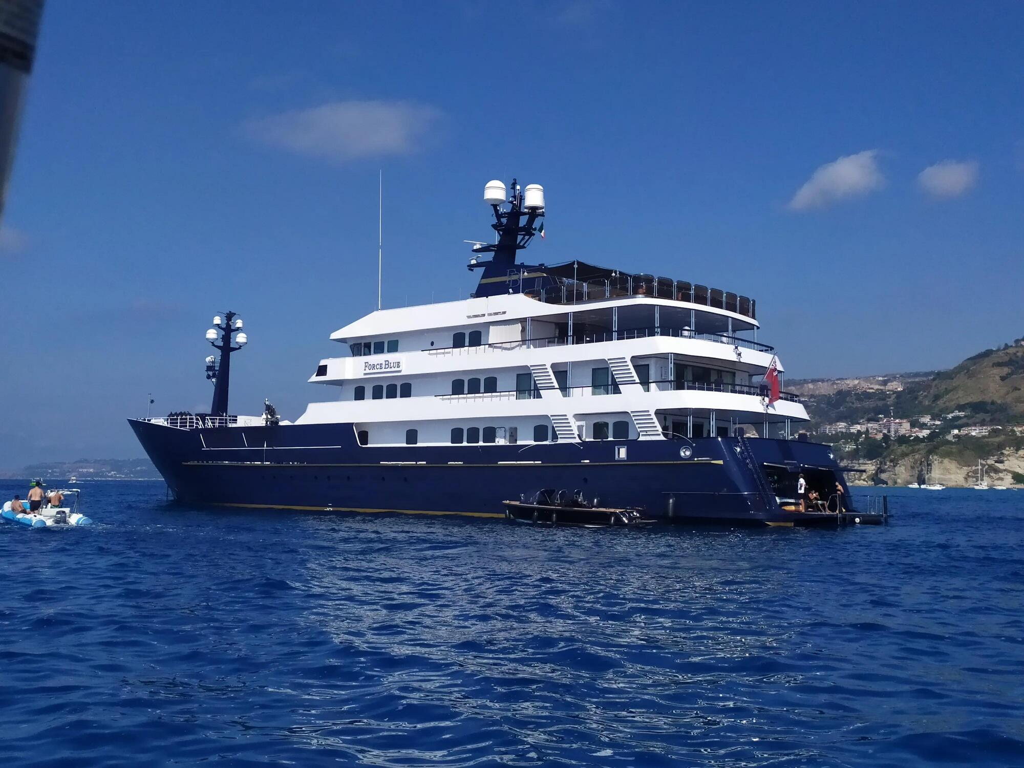 Lo yacht Force Blue che apparteneva a Flavio Briatore