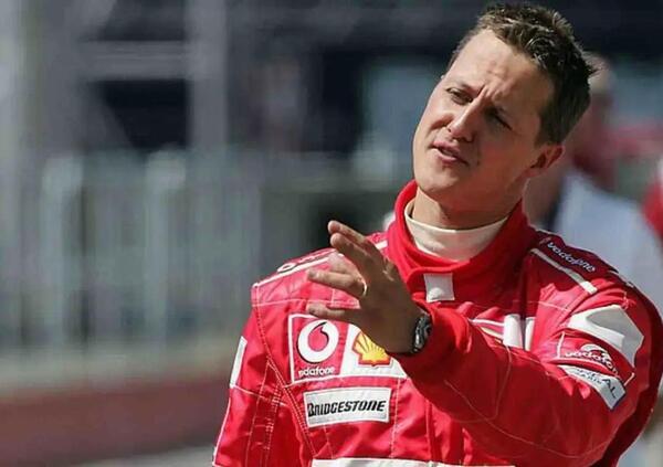 &ldquo;Selvaggia Lucarelli come Michael Schumacher&rdquo;. Il commento dopo le critiche social che fa discutere