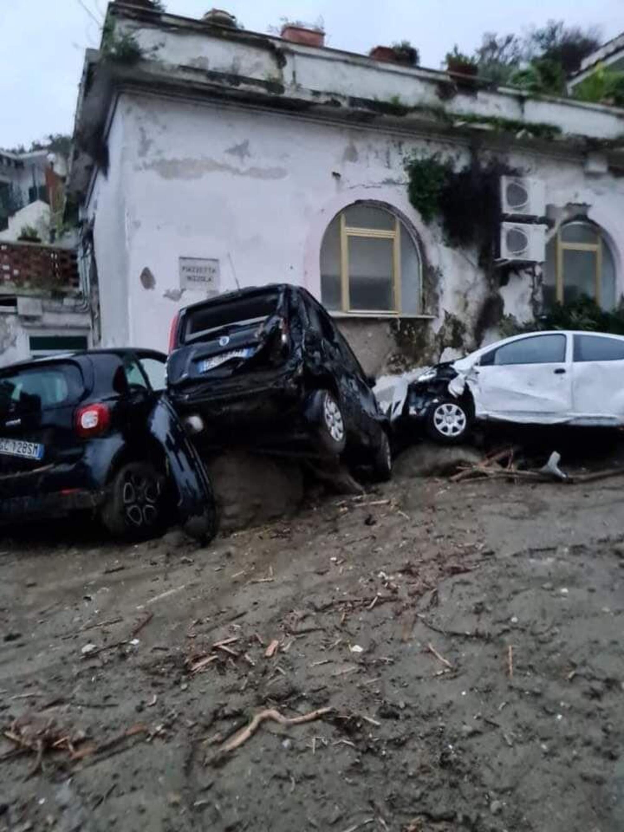 Auto frana Ischia