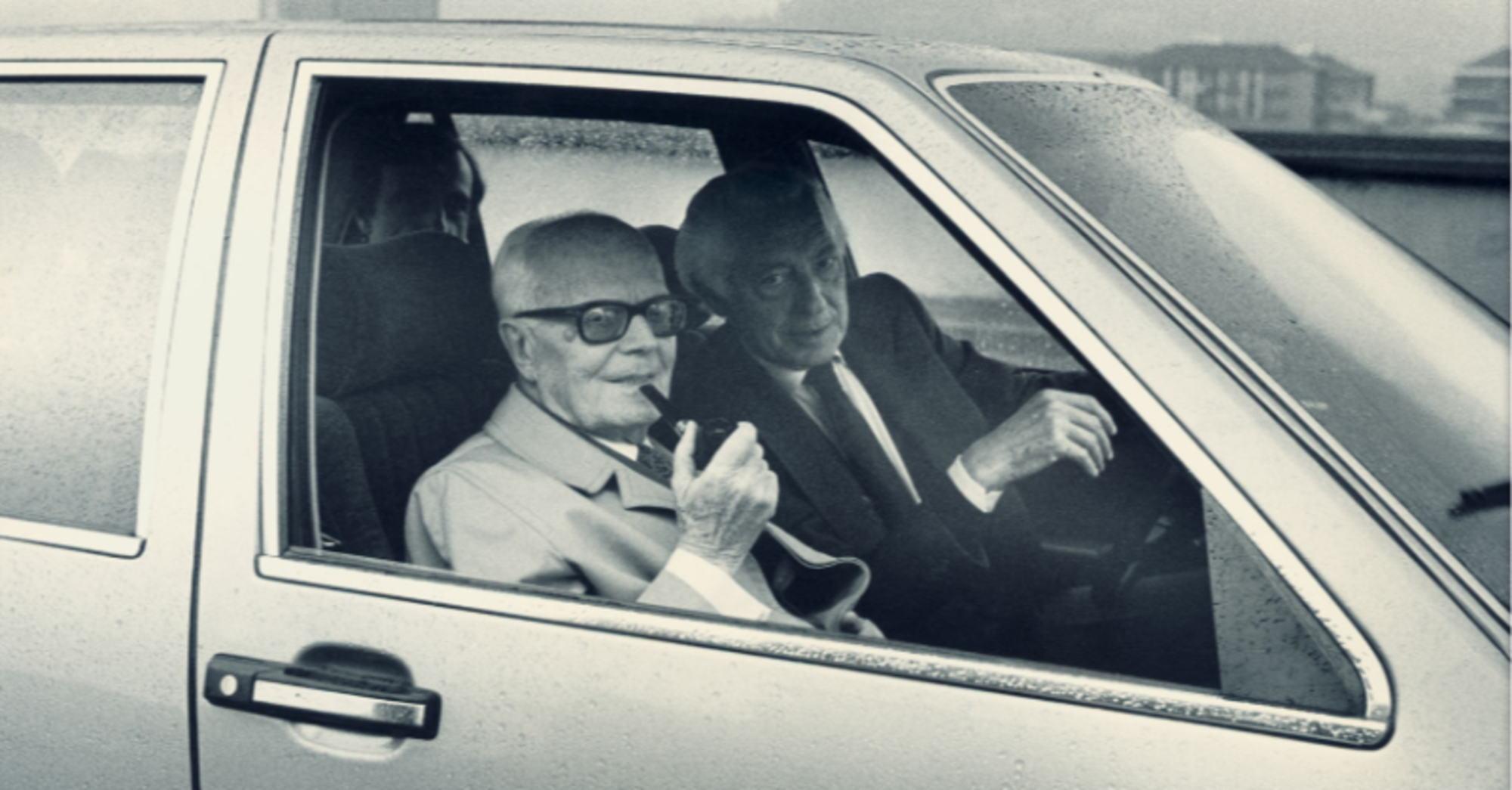 Gianni Agnelli e il Presidente della Repubblica Sandro Pertini a bordo della Thema S.W. Zagato