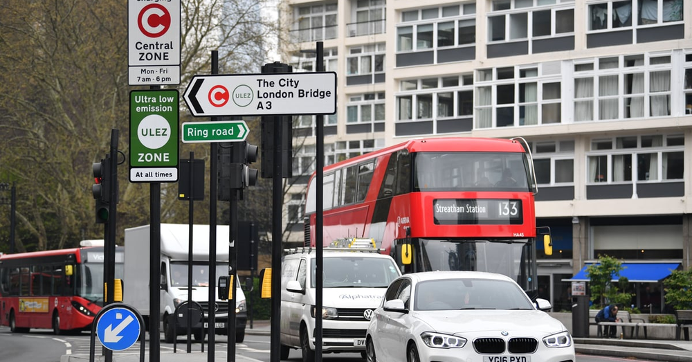 A Londra tassano le auto inquinanti. &Egrave; solo un&rsquo;anteprima di quello che succeder&agrave; in Italia?