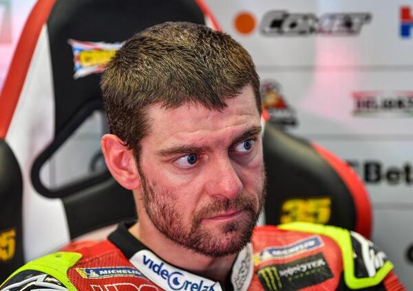 Cal Crutchlow a gamba tesissima: &ldquo;In MotoGP poca intelligenza e manager indecenti&rdquo;