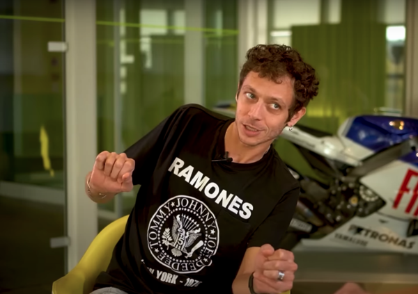 Valentino Rossi e la folle idea per tornare ai 18 anni: altro che Mugello, altro che Ranch! [VIDEO]