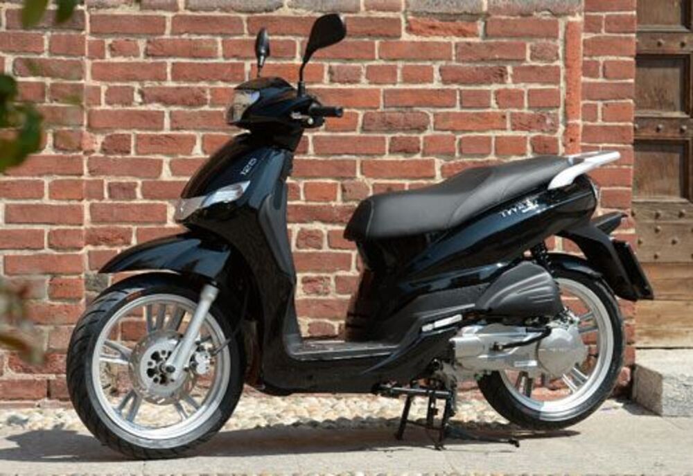 Tweet 125i Peugeot Tweet 125 Prezzo Usato Moto Tweet 125 Prezzo