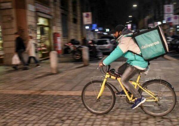 [VIDEO] Giovane rider travolto da una minicar sulla pista ciclabile, l&#039;avvocato: &quot;Lo ha investito di proposito&quot;