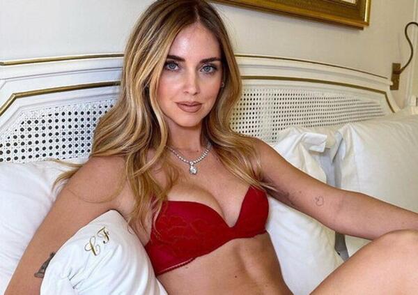 Se criticate Chiara Ferragni per le foto in intimo ce l&rsquo;avete corto (il sillogismo)