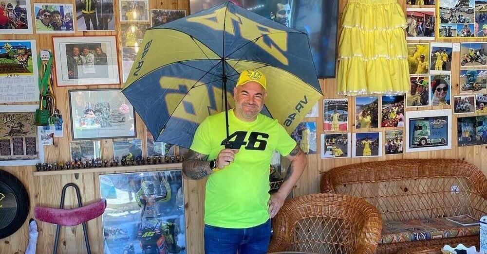 Il fan numero uno di Valentino Rossi &egrave; un camionista spagnolo e lo abbiamo intervistato: &ldquo;Io e Vale siamo due pazzi&rdquo;