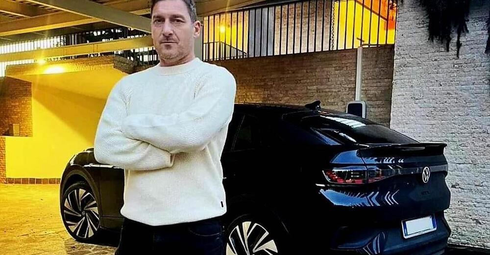 Totti pubblicizza auto ma &egrave; criticato per la sua &ldquo;carrozzeria&rdquo;: dove sono gli indignati del body shaming?