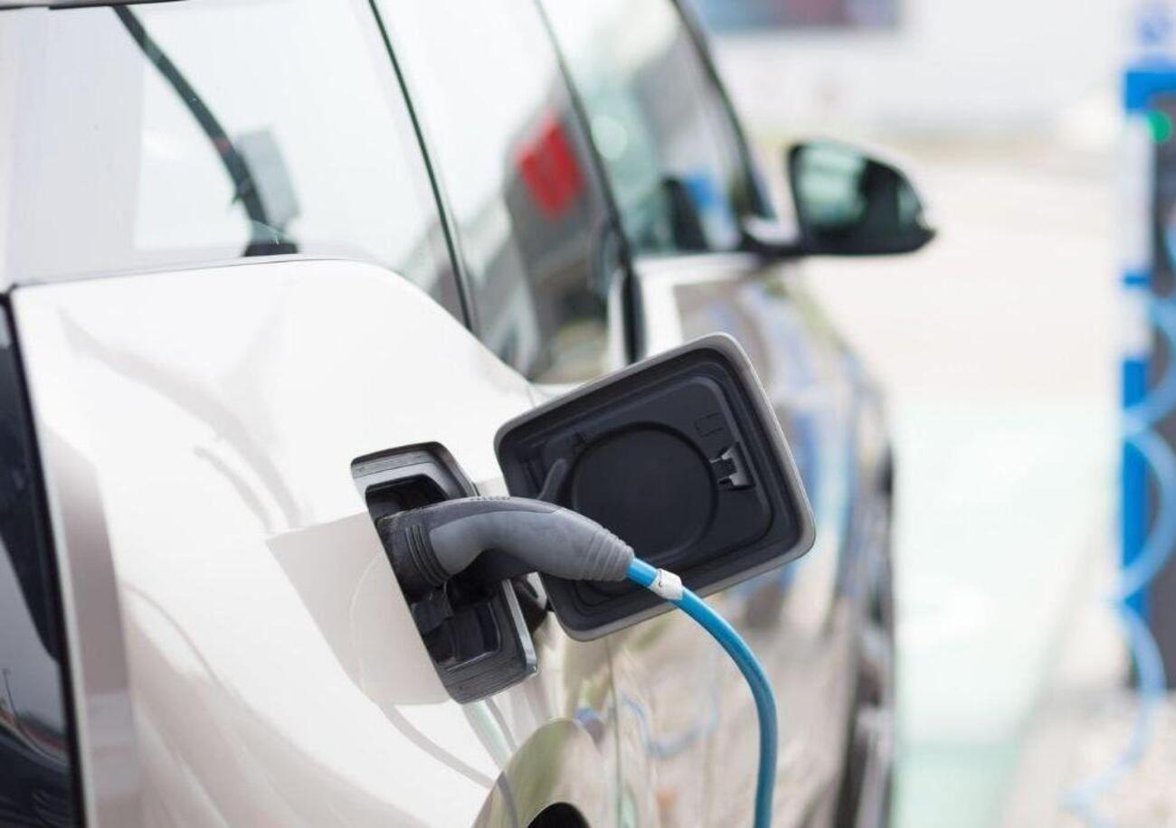 Ecco perch&eacute; il 2022 &egrave; stato un anno da dimenticare per le auto elettriche