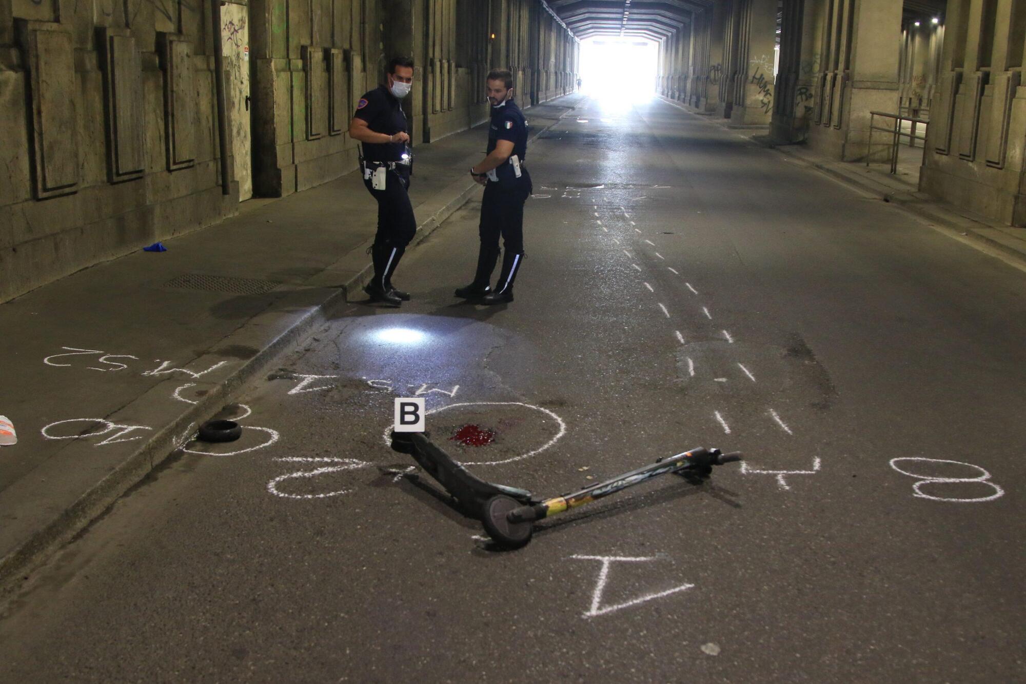 Incidente a Milano in monopattino