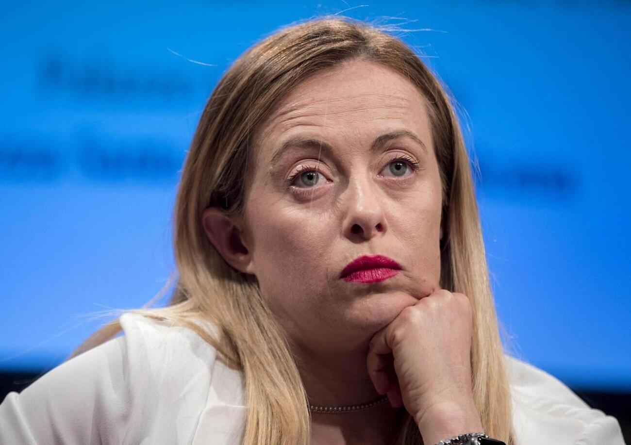 Giorgia Meloni ha promesso di tagliare le accise ma ha fatto il contrario. Ecco perch&eacute;