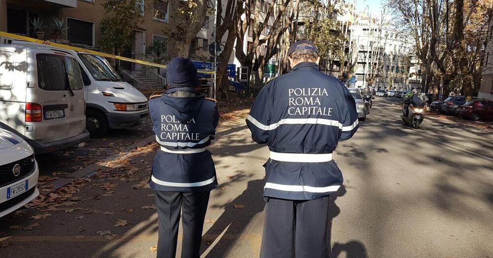 Investe due bambini e una donna, si schianta e aggredisce i vigili: dopo l&rsquo;arresto torna libero