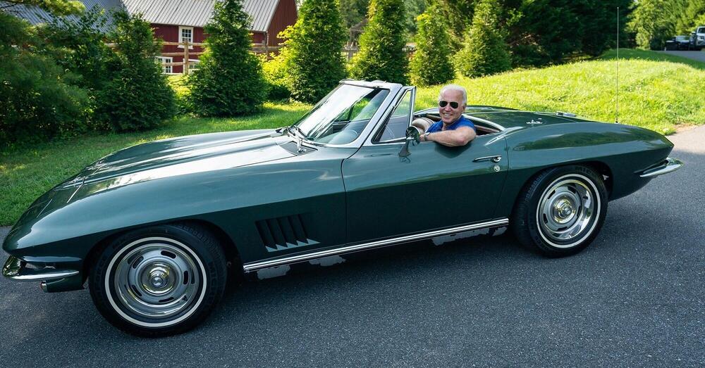 L&rsquo;ultima di Biden? Documenti top secret in garage, vicino alla sua Corvette d&rsquo;epoca [VIDEO]