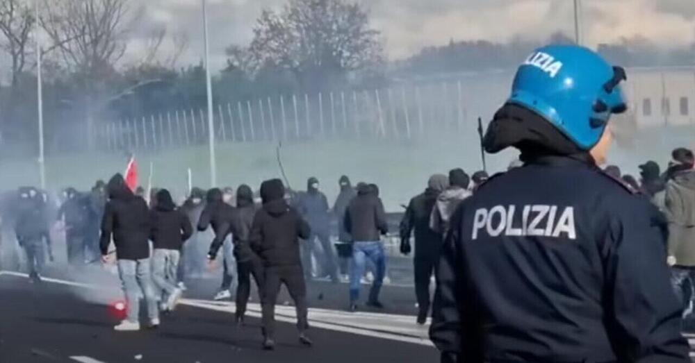 Scontri tra ultras in autostrada? Ecco perch&eacute; vietare le trasferte &egrave; una ca*ata pazzesca