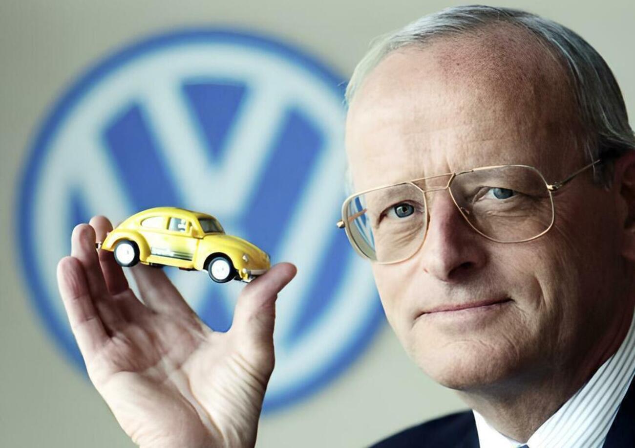 Volkswagen, addio a Carl Hahn il manager che fece del Maggiolino un&#039;icona pop