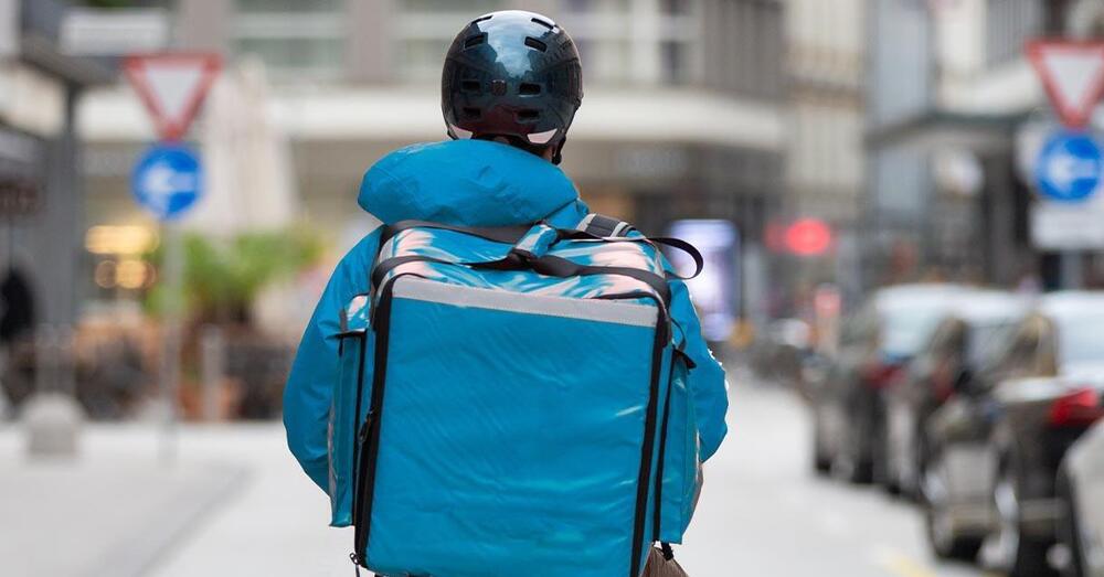 Percorre 50 km per consegnare un panino, ma il rider spiega: &ldquo;Ecco perch&eacute; non sono sfruttato...&rdquo;