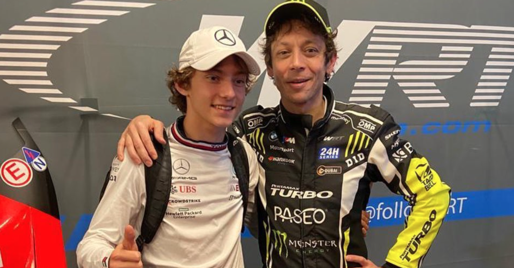 Ok, ma chi &egrave; il giovane talento del motorsport italiano per cui fa il tifo anche Valentino Rossi 