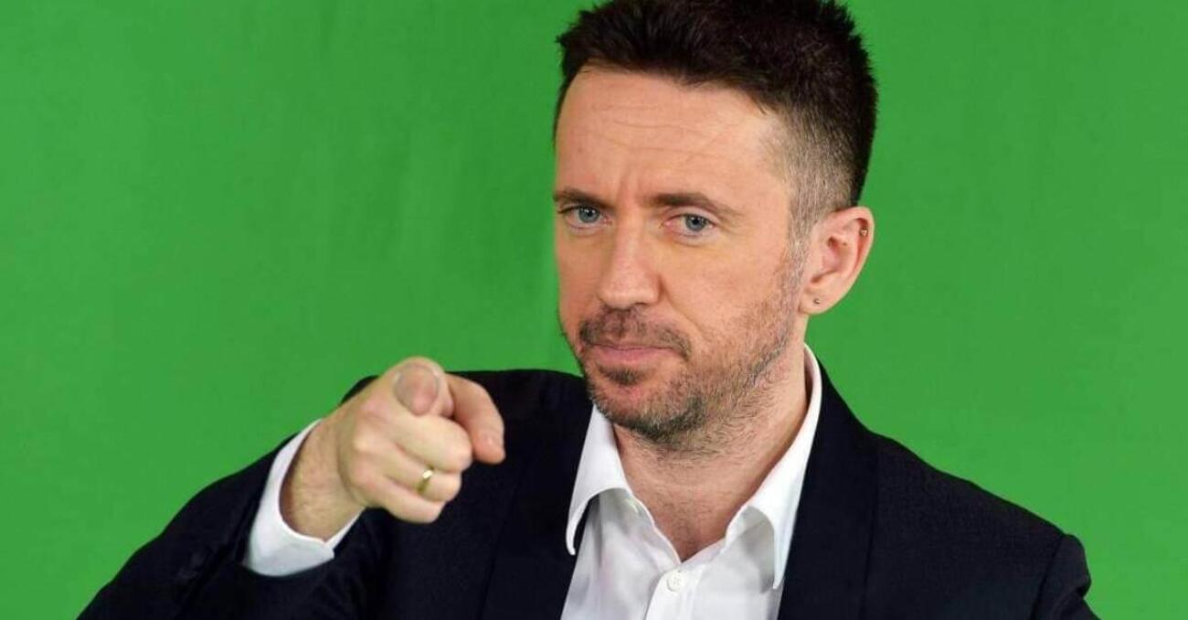 Scanzi pesta il merdone: &ldquo;Non andrei nelle scuole gratis&rdquo;. E Di Paolo lo percula