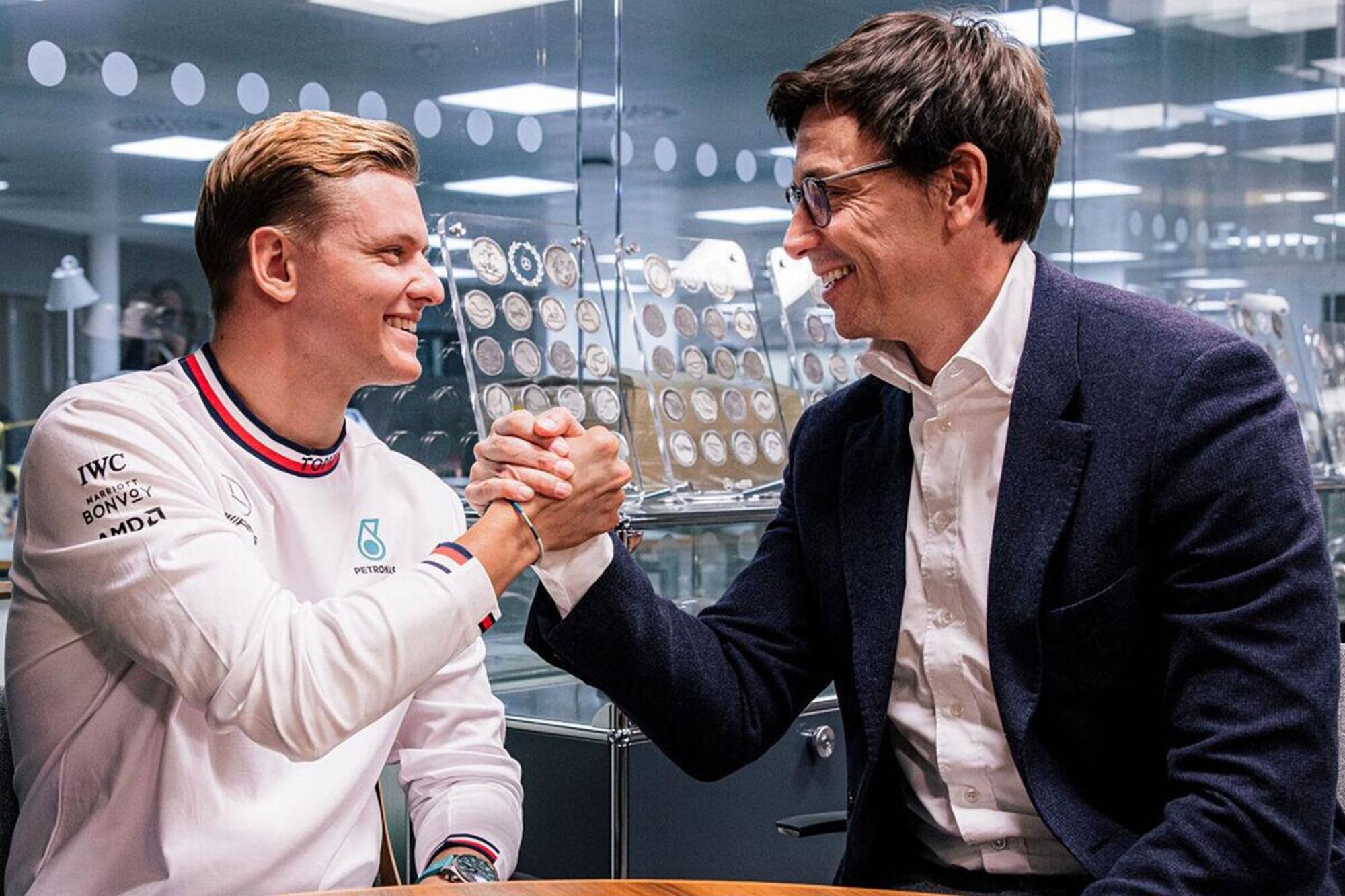 Mick Schumacher e Toto Wolff