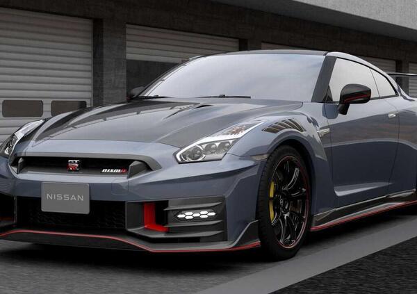 Ibrida? No grazie, la nuova Nissan GT-R spacca come poche anche quest&rsquo;anno