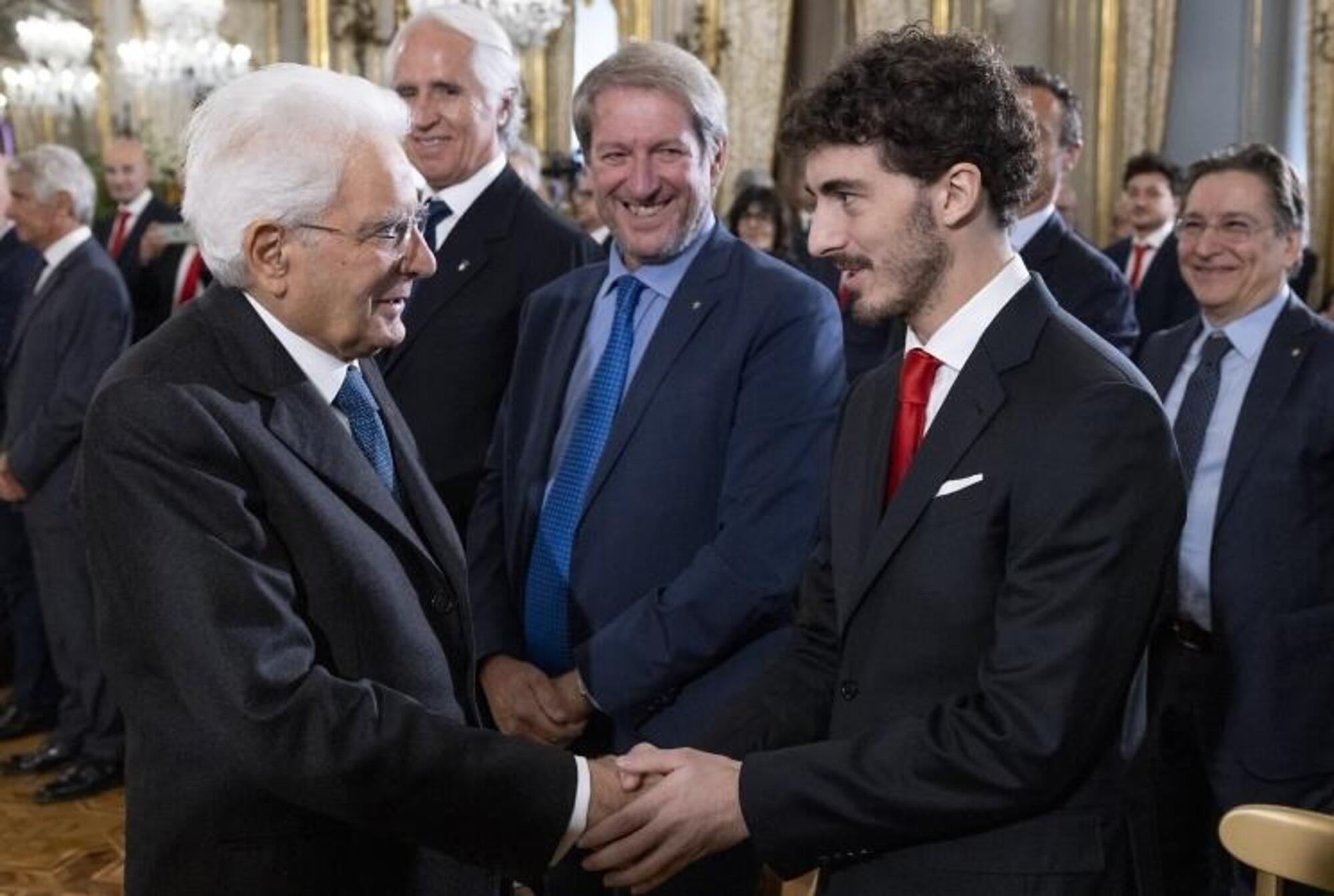 Pecco Bagnaia insieme al Presidente della Repubblica Sergio Mattarella al Quirinale