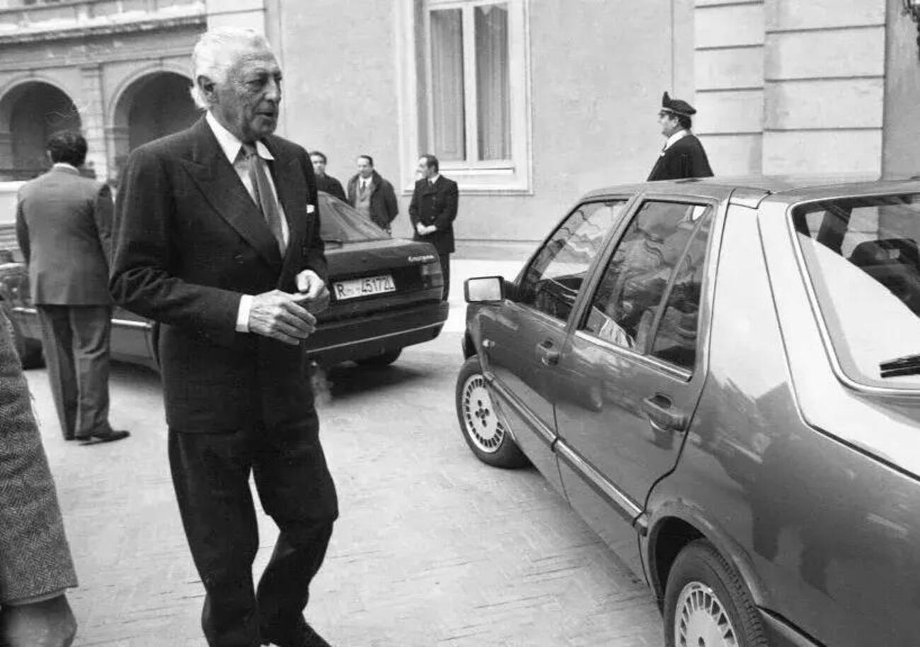 Gianni Agnelli, ecco le sue auto iconiche gli spassosi aneddoti dell&#039;Avvocato