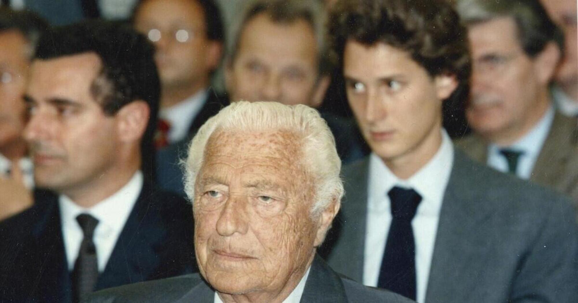 Gianni Agnelli e John Elkan, in secondo piano