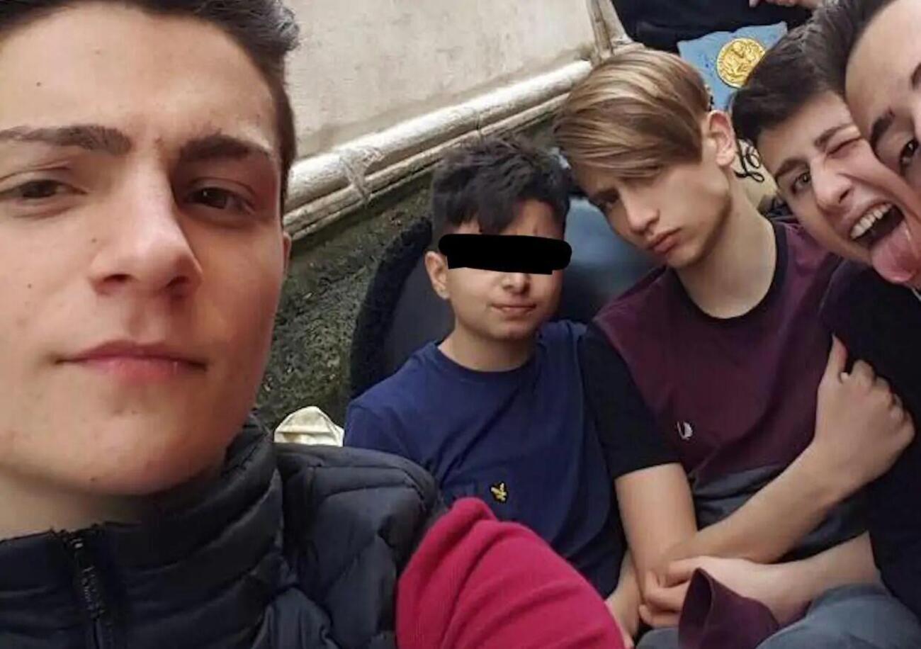 In sei su un&#039;auto omologata per quattro ad alta velocit&agrave;, la testimonianza choc: &quot;Giocavano alla Formula Uno&quot;