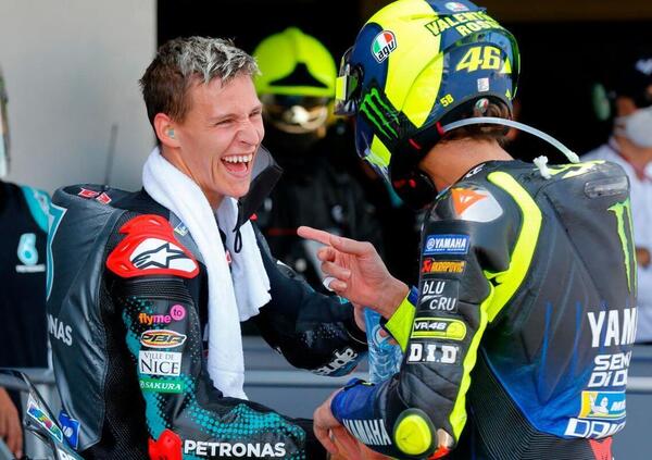 Fabio Quartararo: &quot;Sono contento di assomigliare a Valentino Rossi, altri piloti non hanno personalit&agrave;&quot;