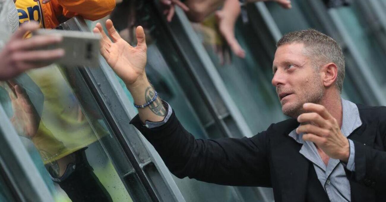 Il silenzio Elkann-Agnelli sulla Juve&hellip; tranne Lapo, che a un tifoso risponde e prende le distanze dal cugino. Ecco come