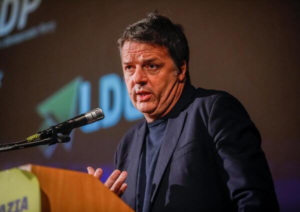 Renzi percula il Pd: &ldquo;Con me e Calenda avevano una Ferrari, ora con Speranza hanno una Twingo&rdquo;