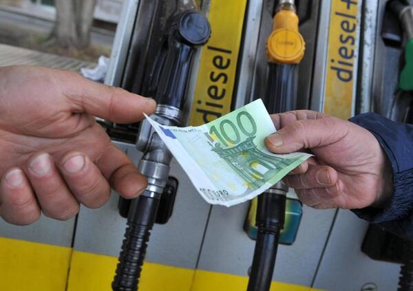 Cosa far&agrave; il governo Meloni per il prezzo di benzina e gasolio? Si parla di cartelli, app e Qr code, ma&hellip;