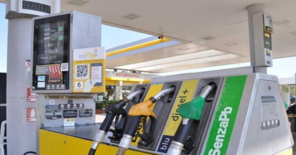 Distributori di benzina: in arrivo multe fino a 2 mila euro per la mancata esposizione dei prezzi