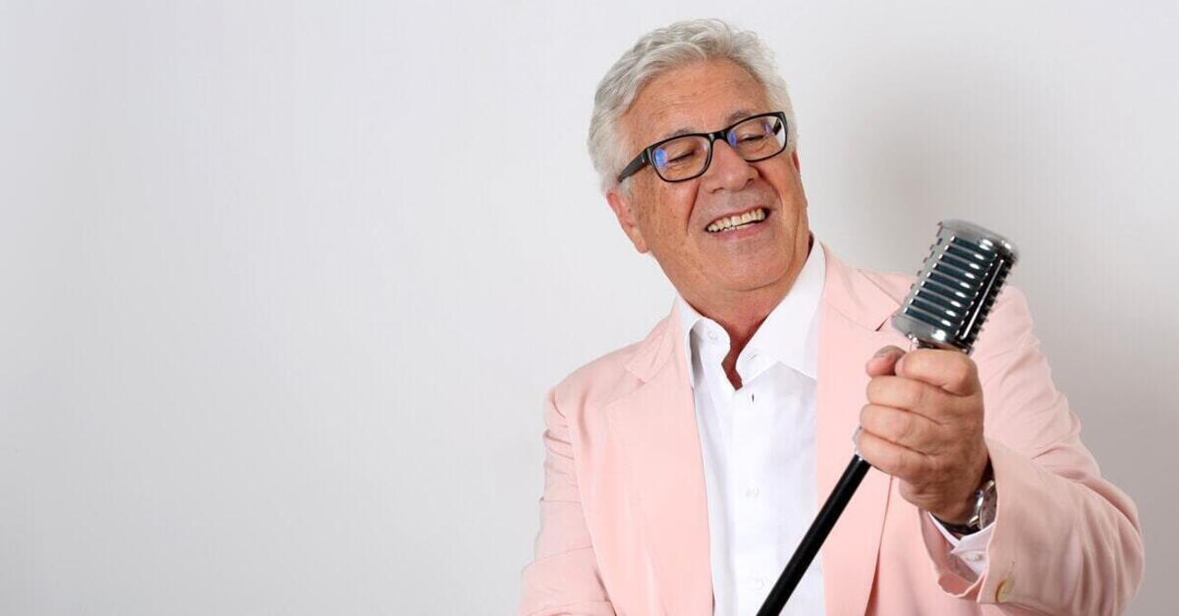 Peppino di Capri, tra night club a 6 anni, rock&#039;n&#039;roll e quel debito a ramino&hellip; ma che ne sa la GenZ?