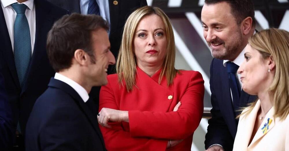 Meloni snobbata da Macron e Scholz su Zelensky: e se al suo posto ci fosse stata la Schlein (o la Ferragni)?