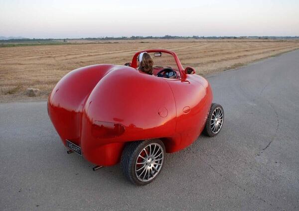 San Valentino, ecco le auto ideali per la festa degli innamorati: i modelli pi&ugrave; &ldquo;in love&rdquo;