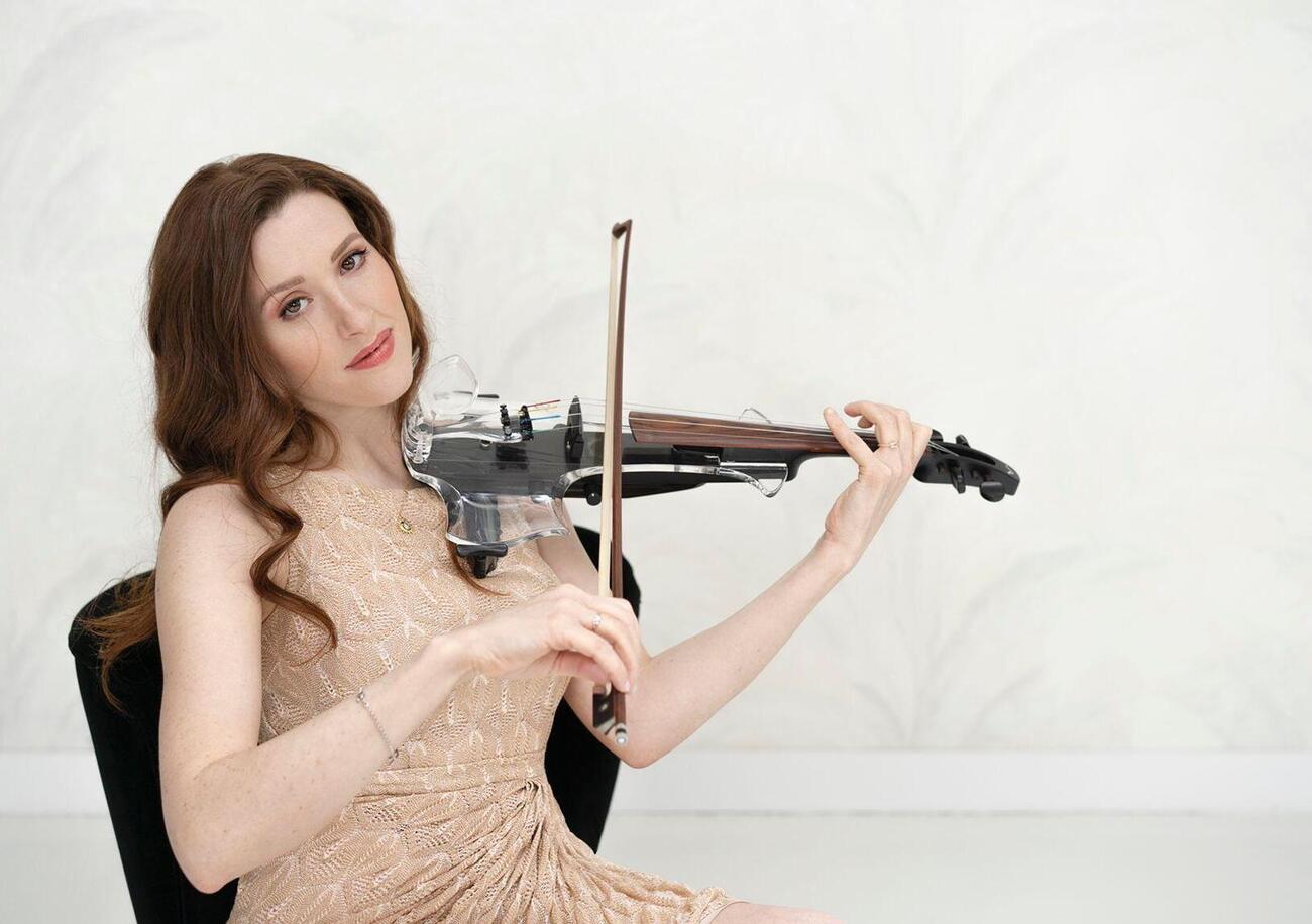 Sanremo fattura milioni, ma all&#039;orchestra gli spiccioli. La violinista esce allo scoperto: &ldquo;Non arriviamo a 2mila euro...&rdquo;