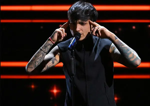 Ultimo &egrave; un satanista? Ecco i simboli che hanno fatto esultare l'Unione Satanisti... ma non troppo