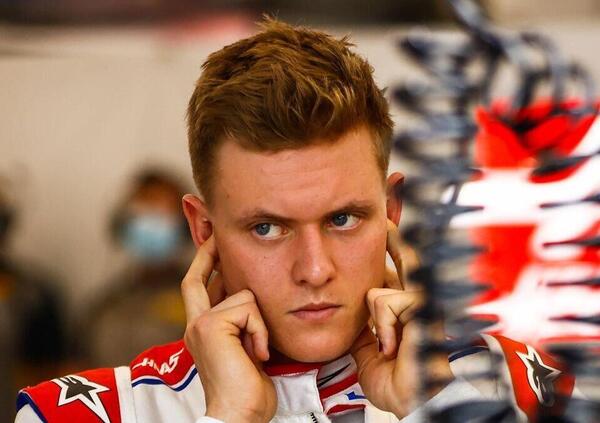 Mick Schumacher, la critica durissima che emerge da Drive To Survive: &quot;E&#039; un morto che cammina&quot;  