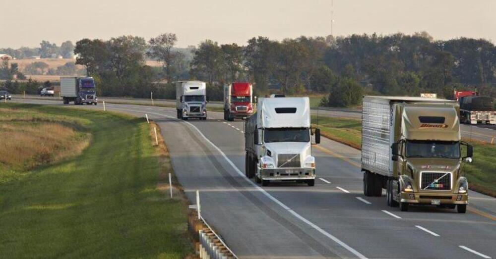 Rapinano un tir con la manovra a &quot;tenaglia&quot;. Ecco in cosa consiste questa tecnica &ldquo;infallibile&rdquo;