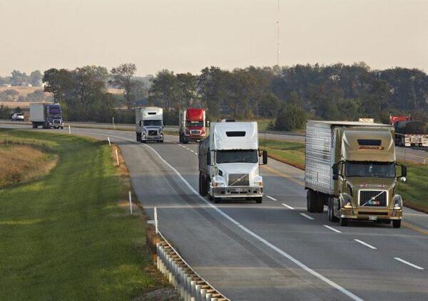 Rapinano un tir con la manovra a &quot;tenaglia&quot;. Ecco in cosa consiste questa tecnica &ldquo;infallibile&rdquo;