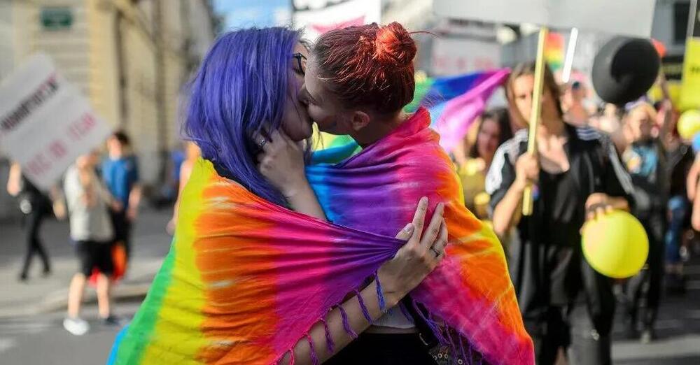 Le battaglie Lgbtq+? Oggi sono un modo per far perdere l&rsquo;identit&agrave; alle masse