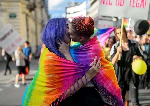 Le battaglie Lgbtq+? Oggi sono un modo per far perdere l&rsquo;identit&agrave; alle masse